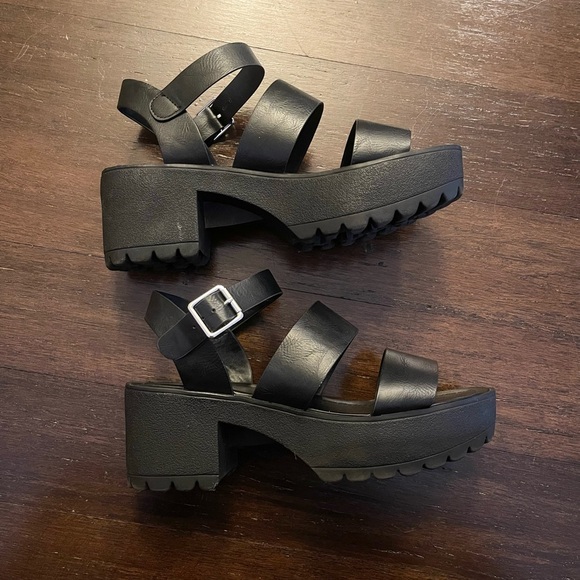 Soda Shoes - SODA Black Strappy Platform Sandals